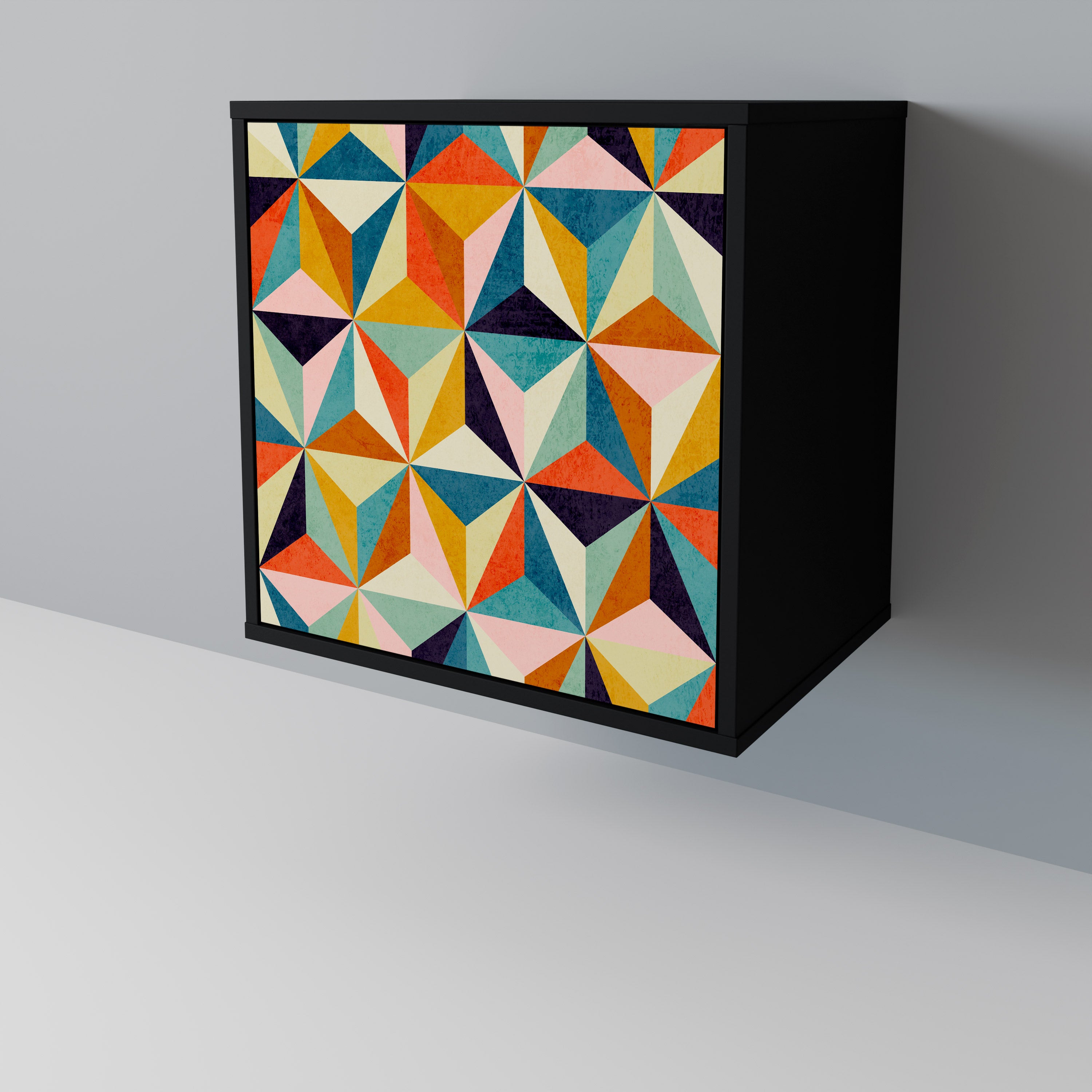 TESSELATE TREASURES Skänk med en dörr