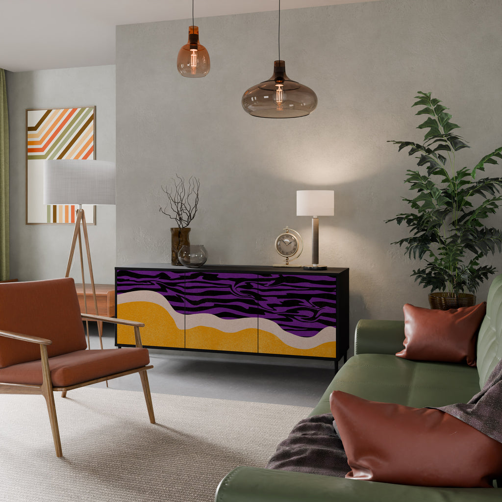 INDEPENDENT BORDER Skänk med tre dörrar