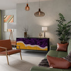 INDEPENDENT BORDER Skänk med tre dörrar