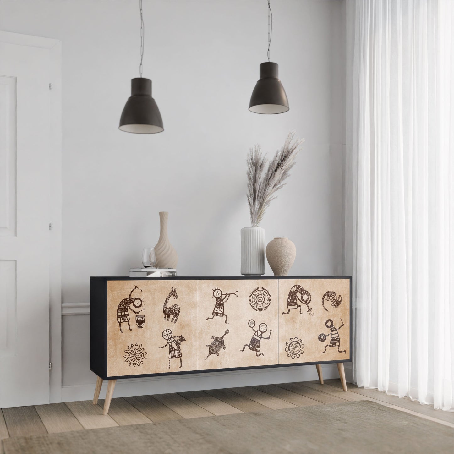 Credenza a 3 ante in stile africano con finitura nera