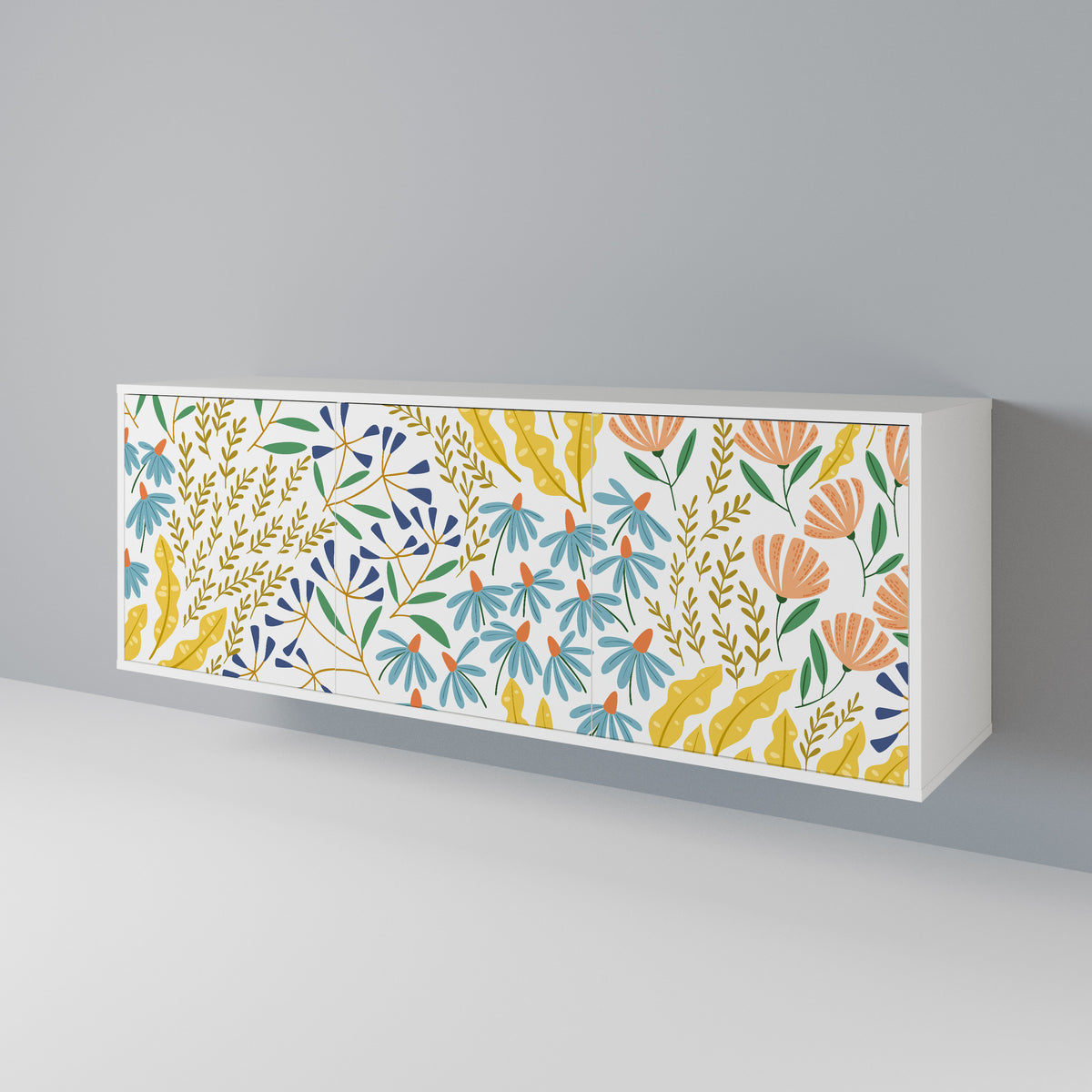 HELLO SPRING 3-Door Sideboard