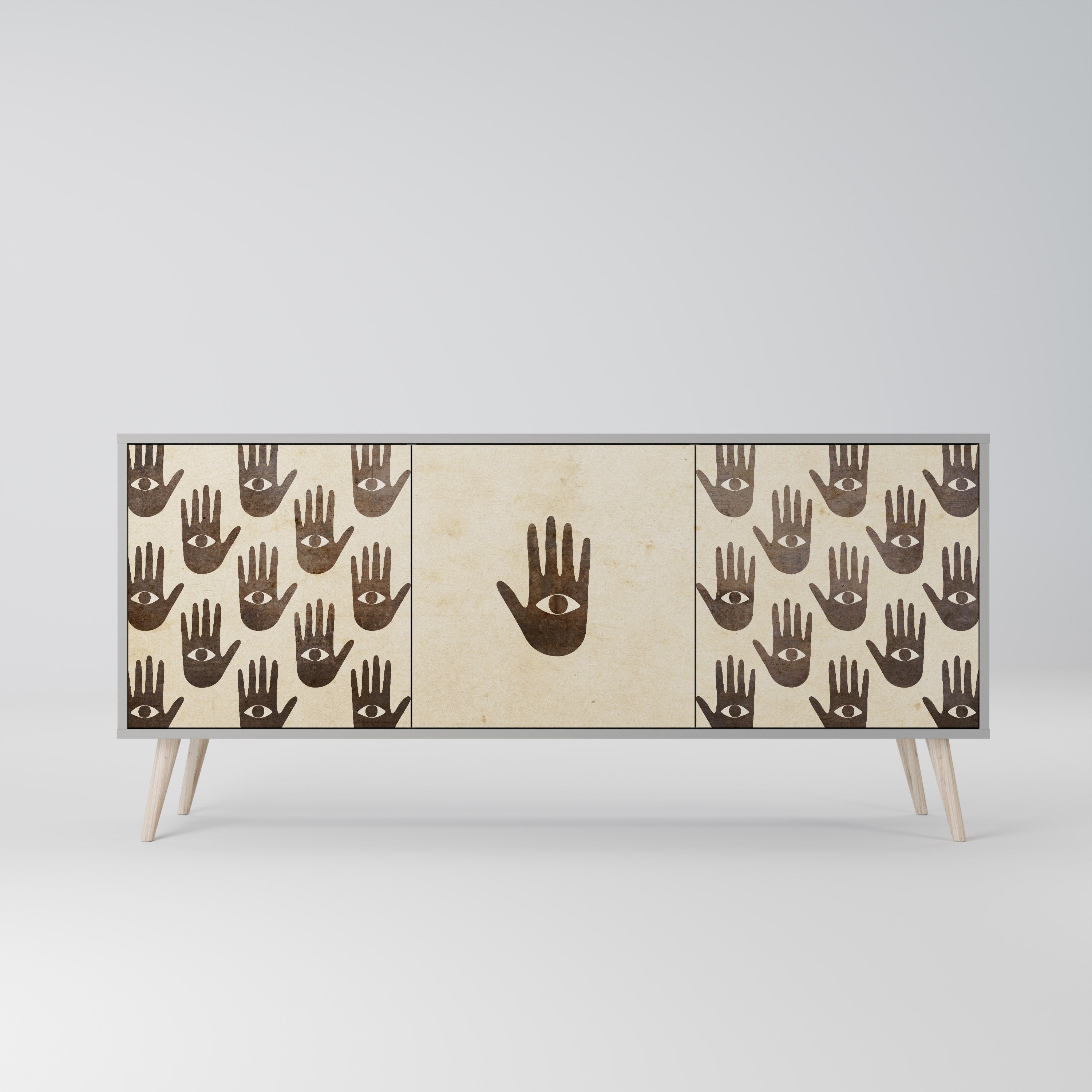 SEE MORE Skänk med tre dörrar