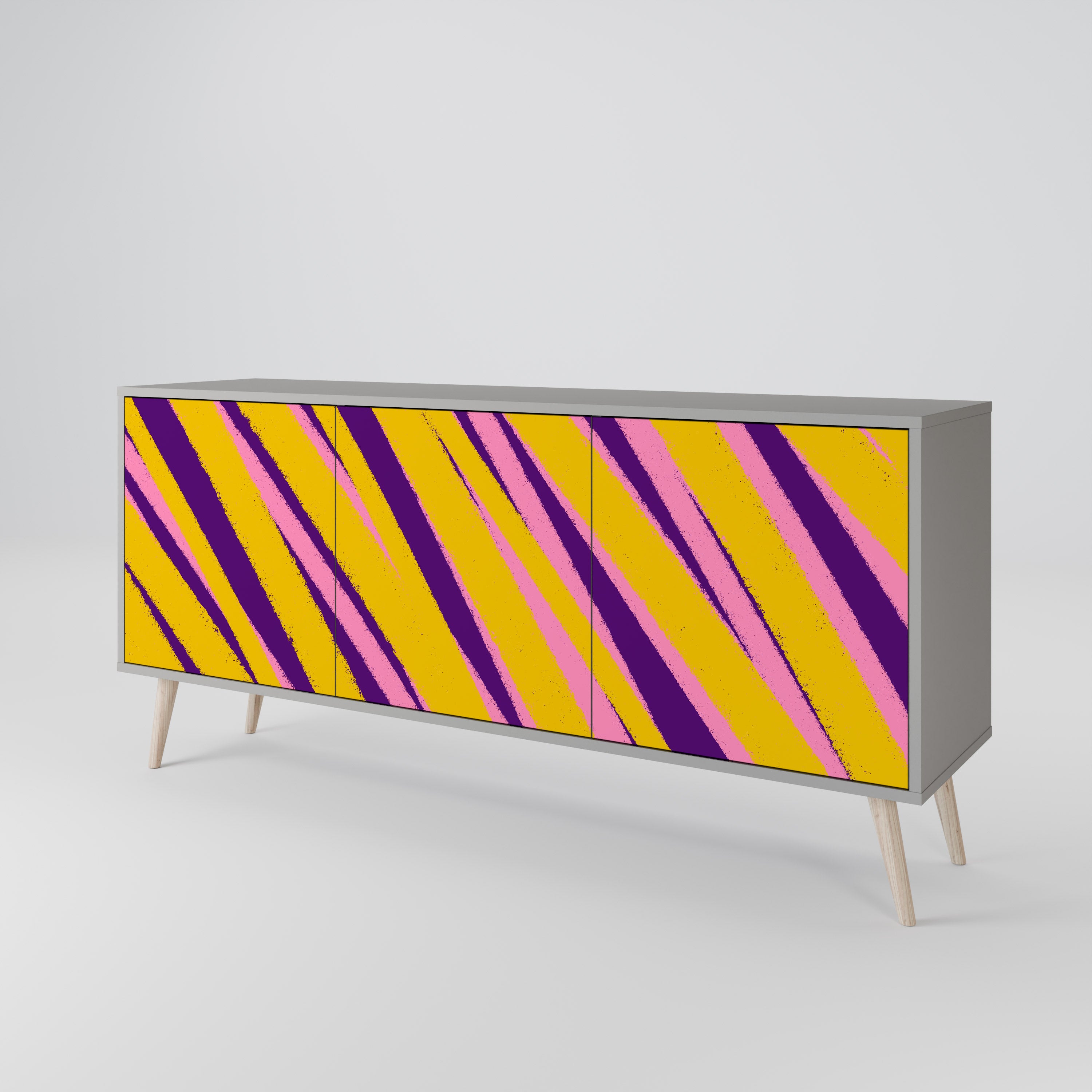 DREAMS COME TRUE 3-Door Sideboard