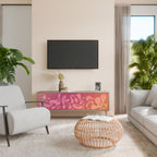 IRREGULAR PINK Třídveřový TV stolek