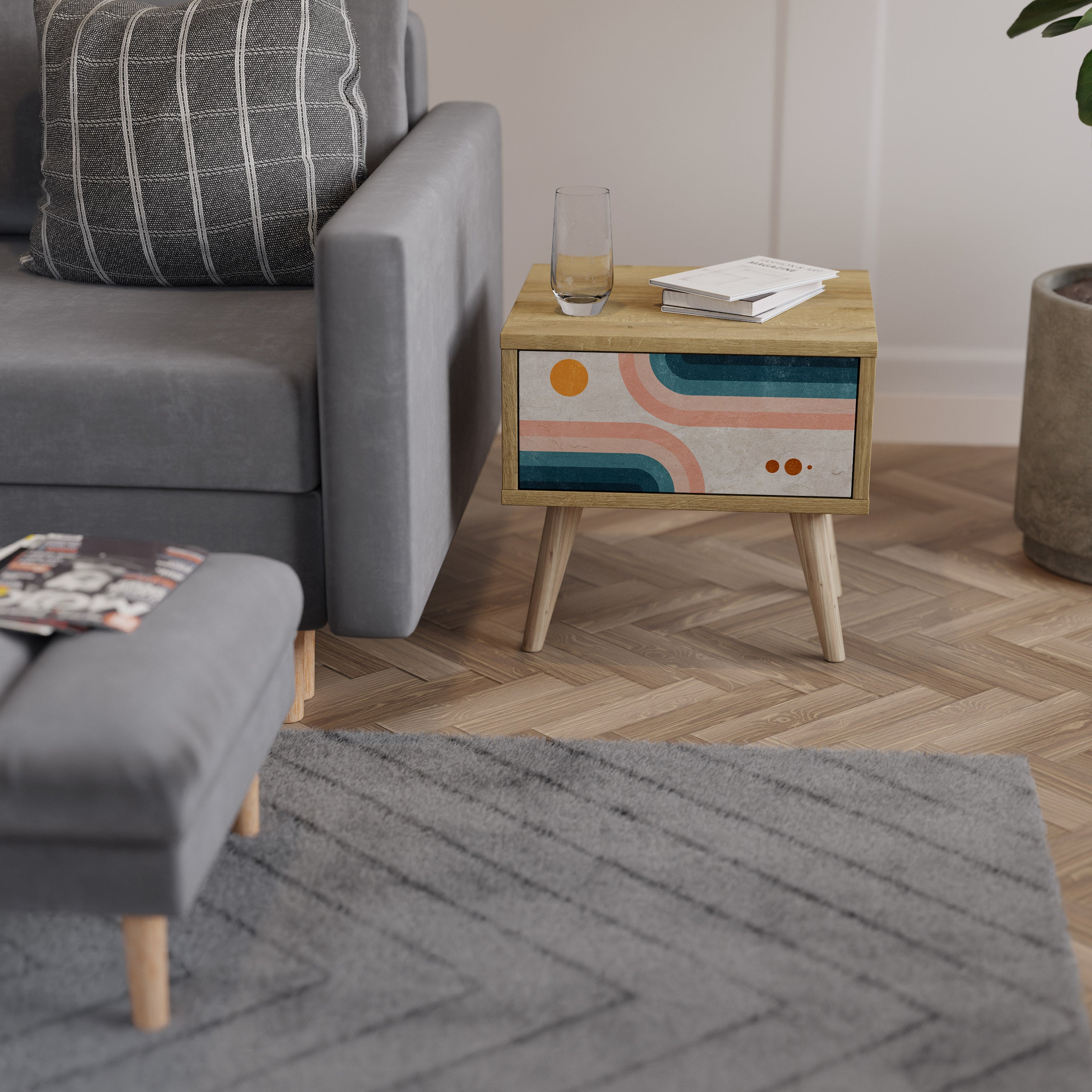 TWO HALVES Nachttisch