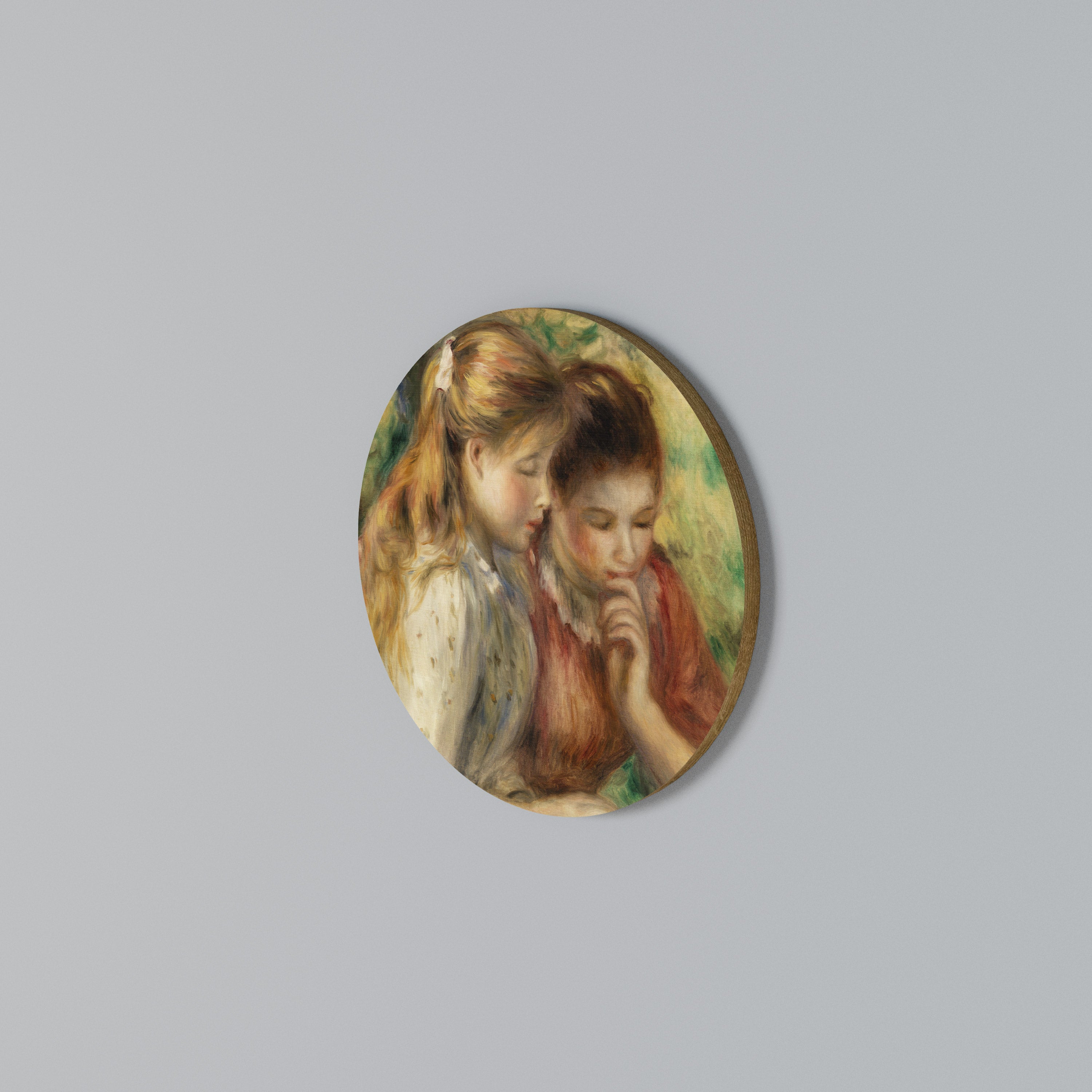 WHISPERS OF FRIENDSHIP Round Wall Art