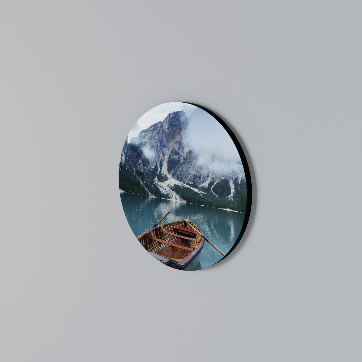 FOGGY MOUNTAIN OASIS Rundes Wandbild