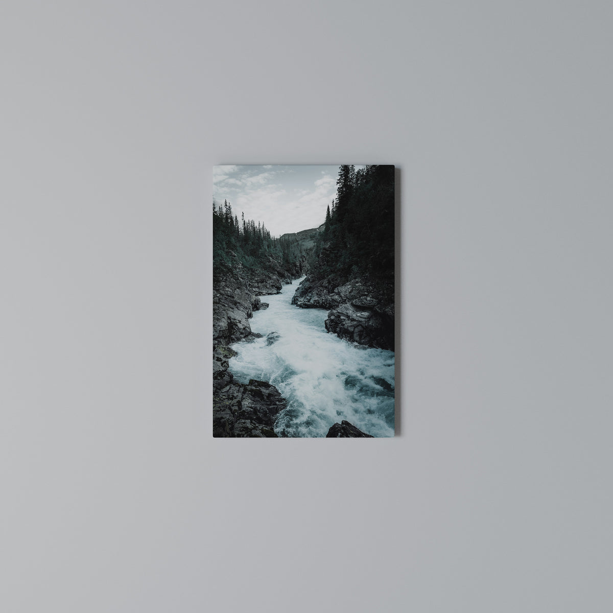RUSHING REFLECTIONS Quadro em tela vertical