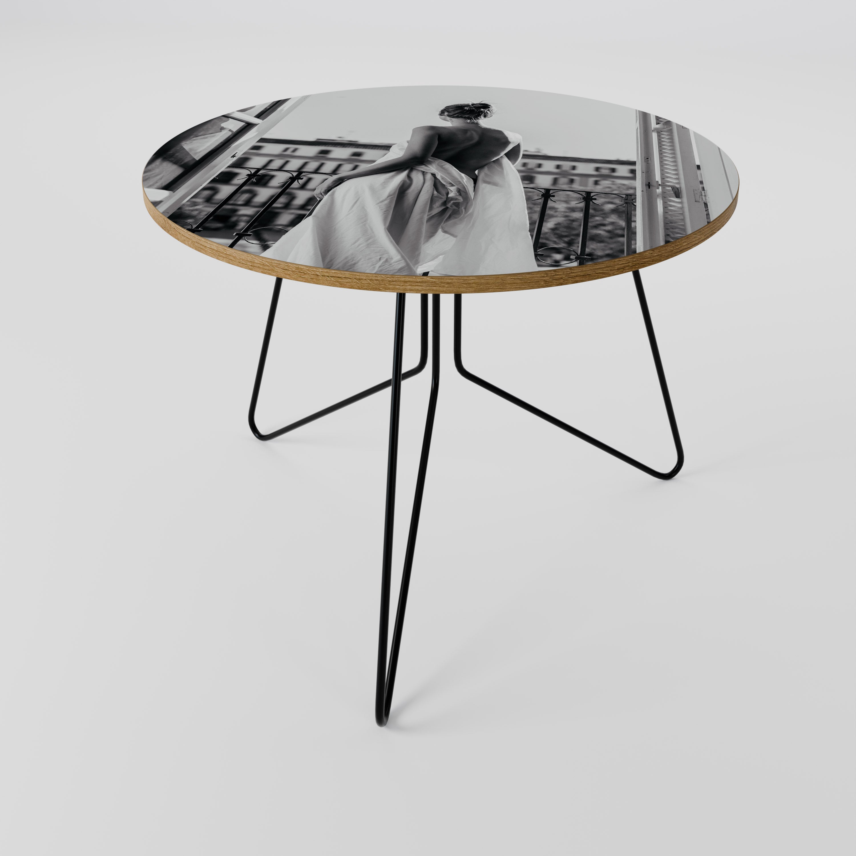 DRESS OF DREAMS Konferenční stolek