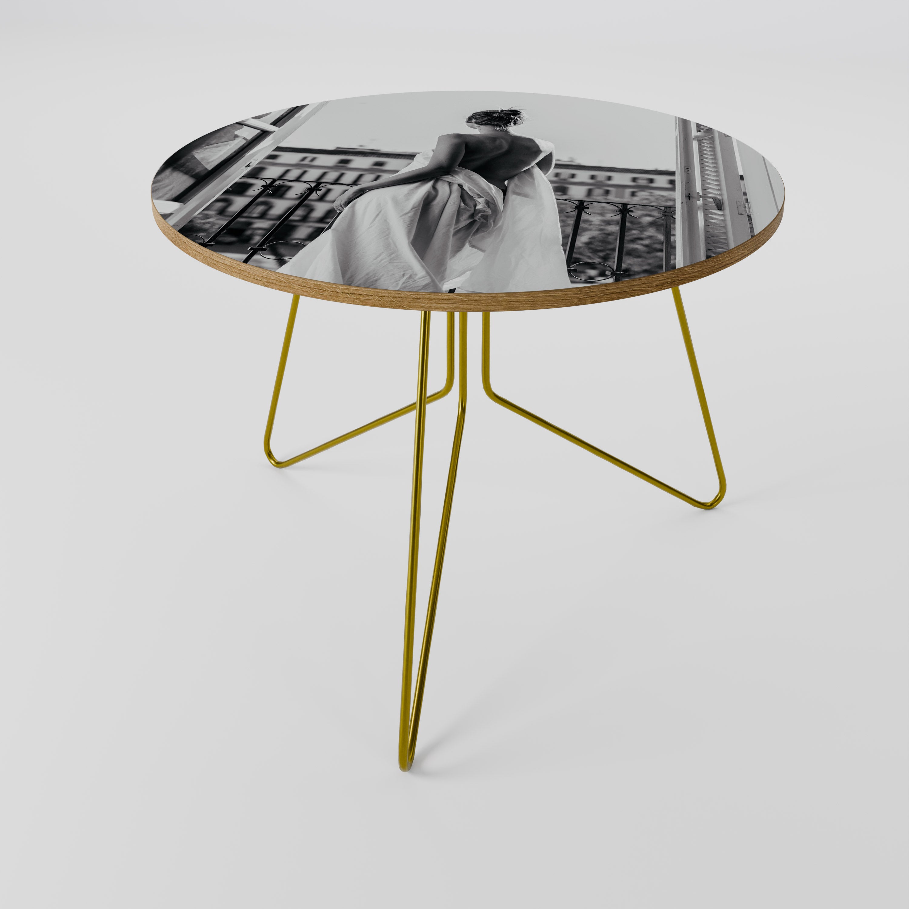 DRESS OF DREAMS Konferenční stolek