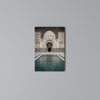 MYSTIC ENTRANCE Quadro em tela vertical