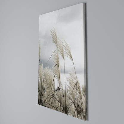 CLOUDS ABOVE GRASS Κατακόρυφος Πίνακας σε Καμβά