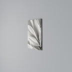WHISPERS OF WHITE Cuadro en lienzo vertical