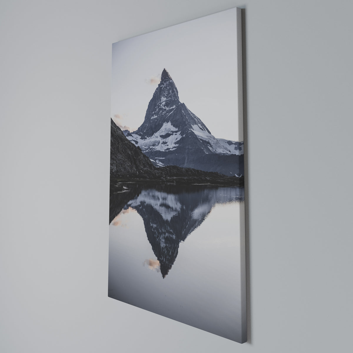 MEMORY OF MATTERHORN Cuadro en lienzo vertical