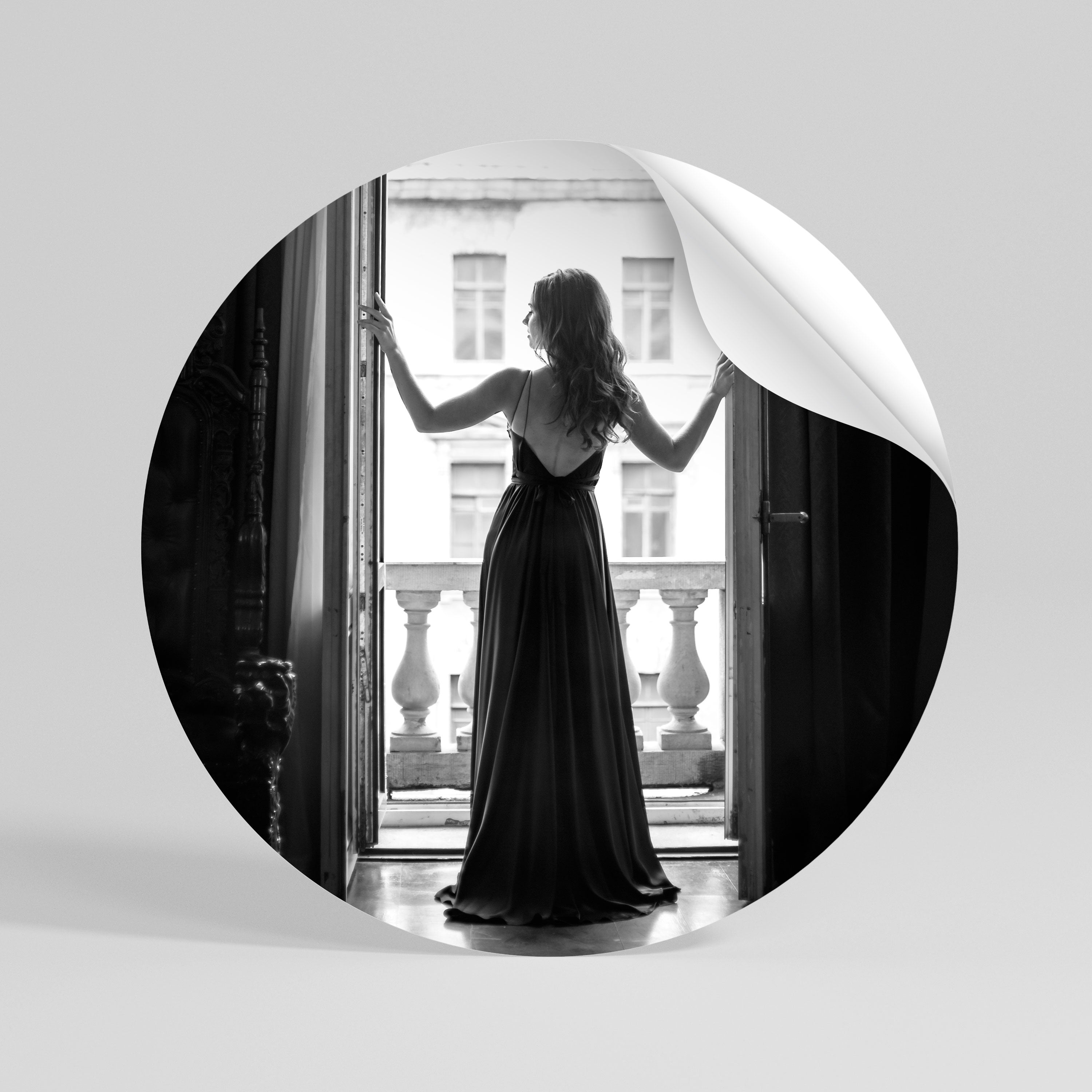 WINDOW TO WONDERS Kulatá samolepka