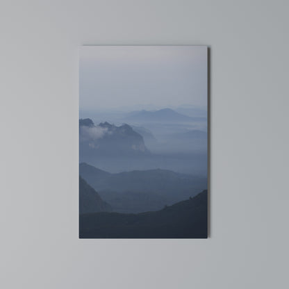 MISTY MOUNTAIN WHISPER Κατακόρυφος Πίνακας σε Καμβά