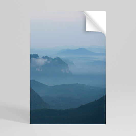 MISTY MOUNTAIN WHISPER Selbstklebendes Poster - Hochformat