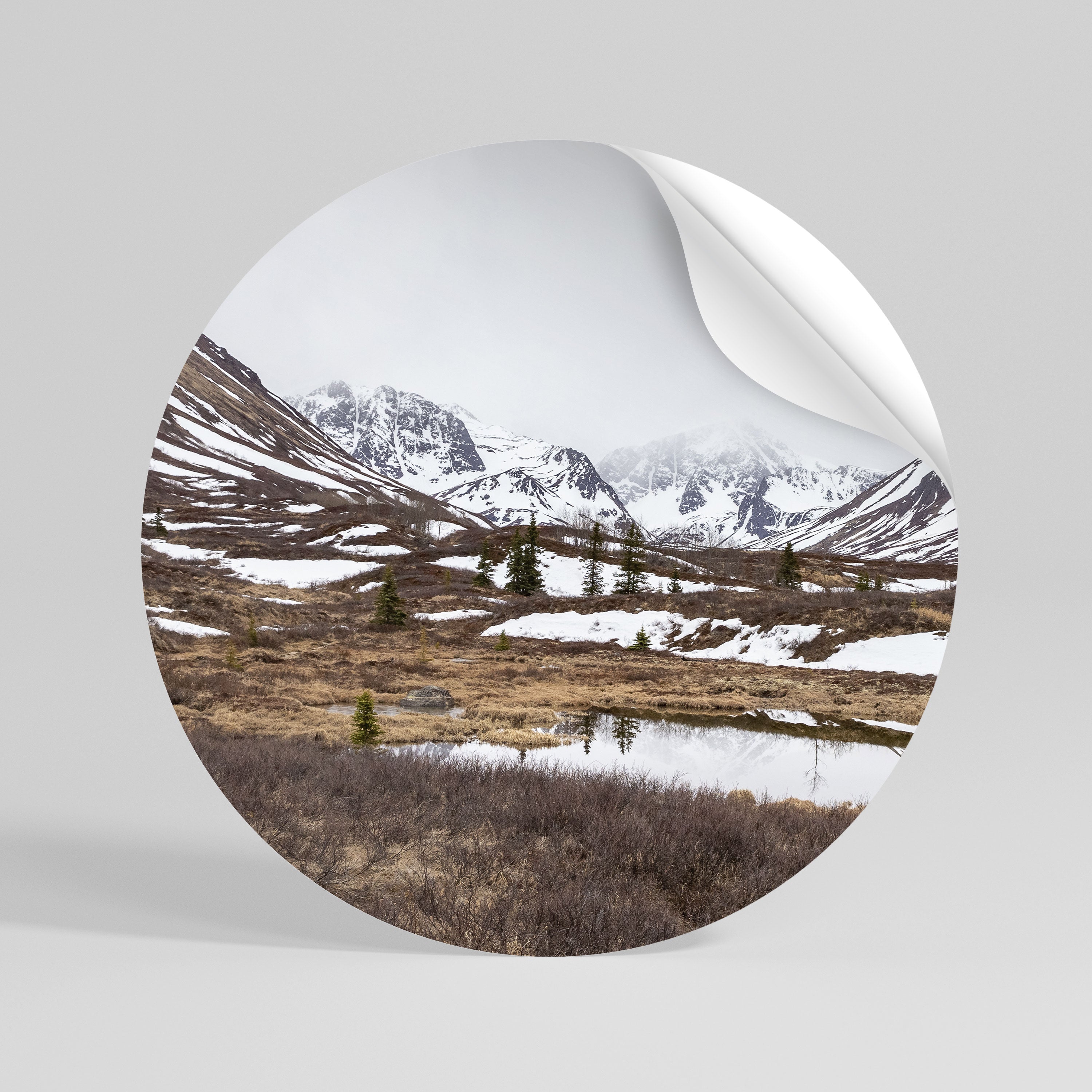 ECHOES OF WINTER Runder Wandsticker zum Abziehen und Aufkleben