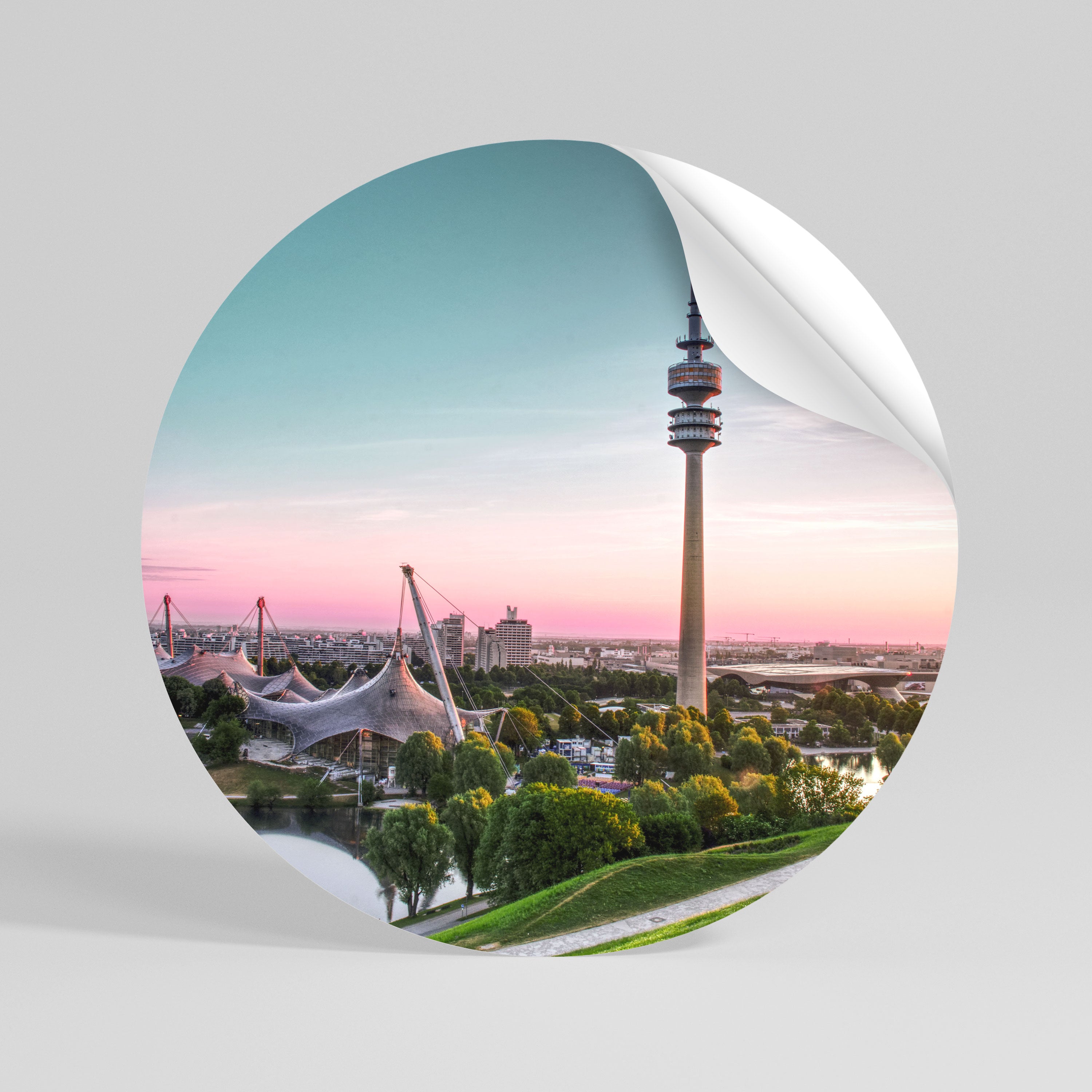 TOWERING DREAMSCAPE Runder Wandsticker zum Abziehen und Aufkleben