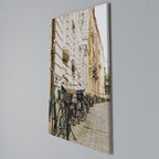 URBAN CYCLE HAVEN Κατακόρυφος Πίνακας σε Καμβά