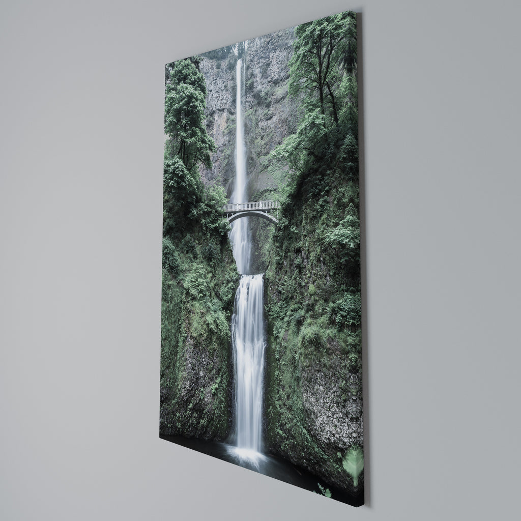 MYSTICAL WATERSCAPE BRIDGE Cuadro en lienzo vertical