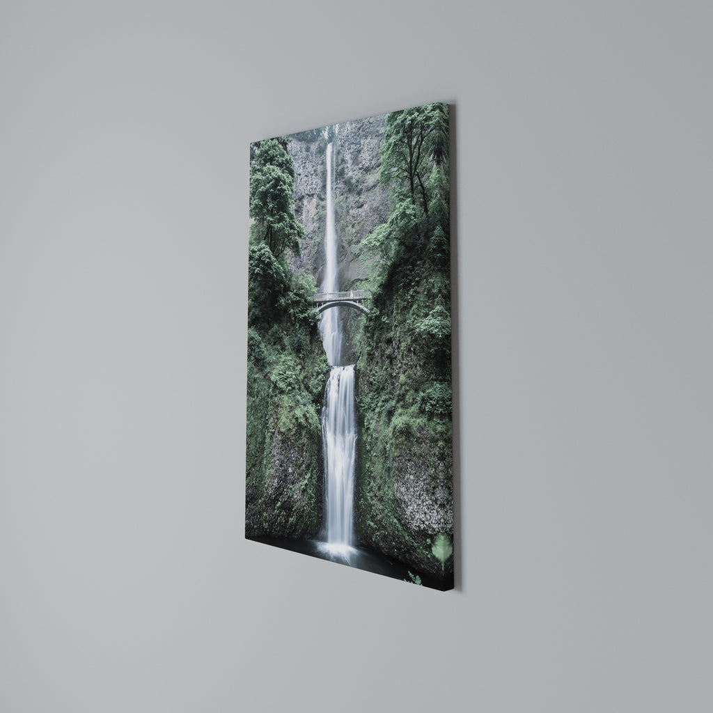 MYSTICAL WATERSCAPE BRIDGE Cuadro en lienzo vertical