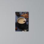 WARMTH IN A CUP Cuadro en lienzo vertical