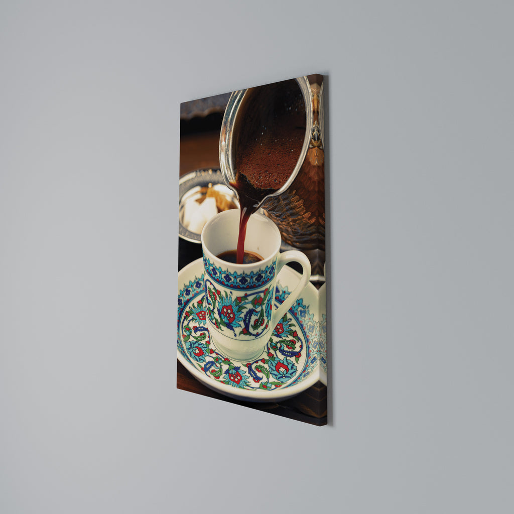 TRADITION IN A CUP Quadro em tela vertical