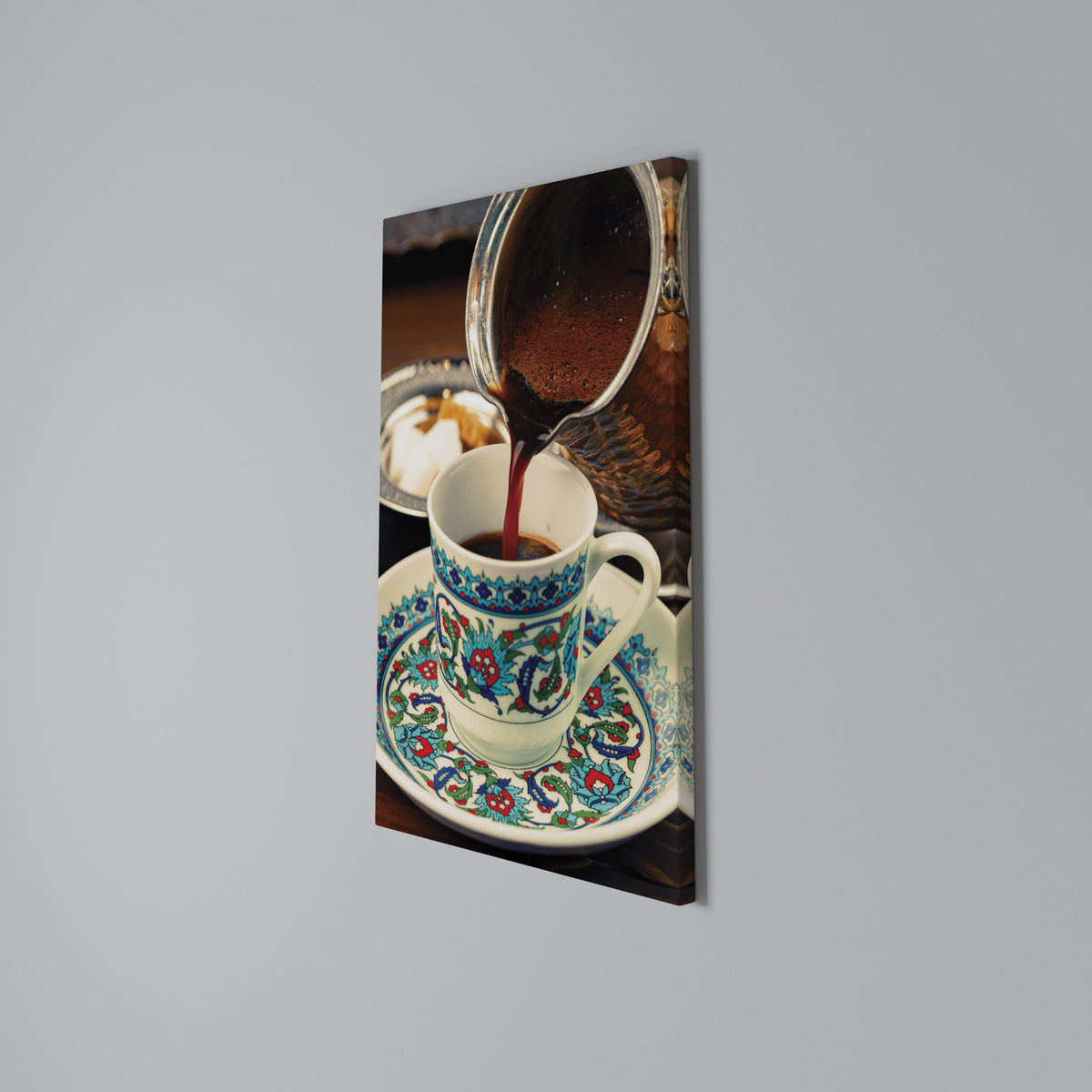 TRADITION IN A CUP Quadro em tela vertical