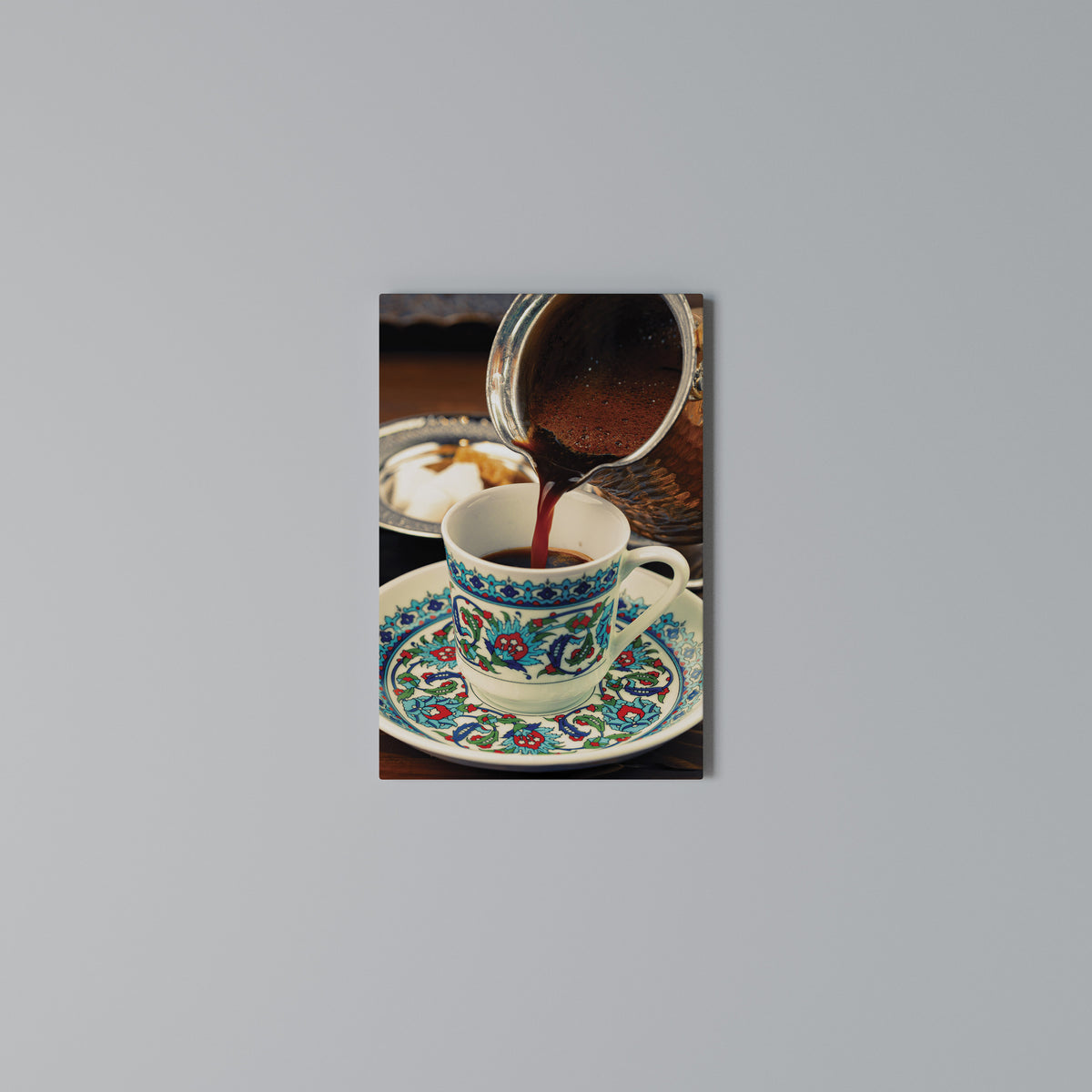 TRADITION IN A CUP Quadro em tela vertical