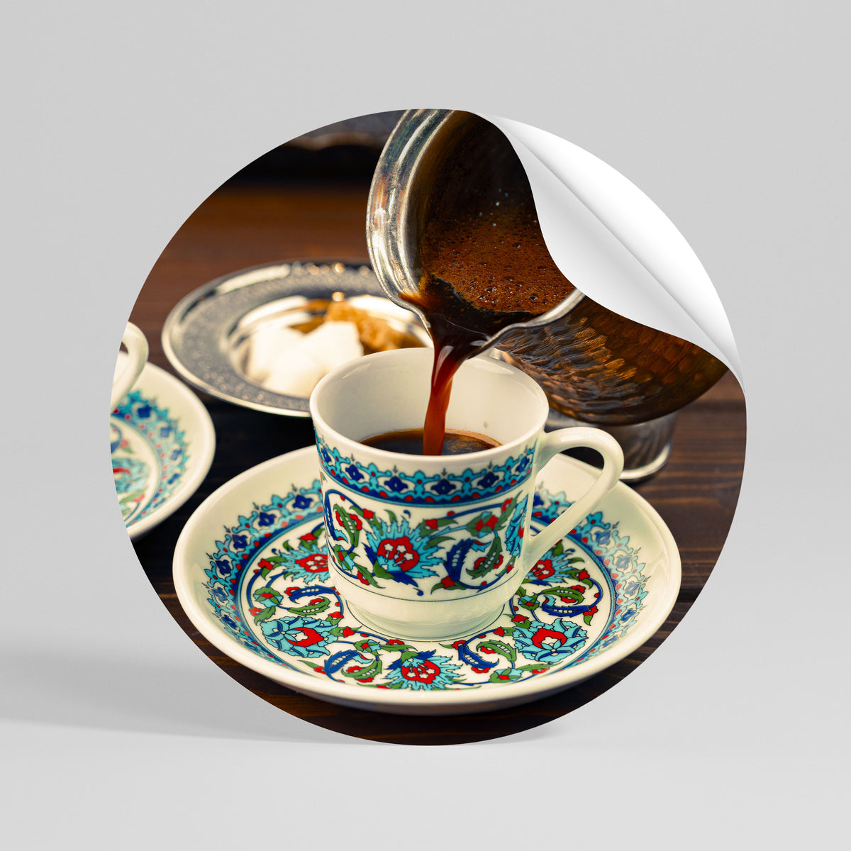 TRADITION IN A CUP Αυτοκόλλητη Αφίσα στρογγυλή