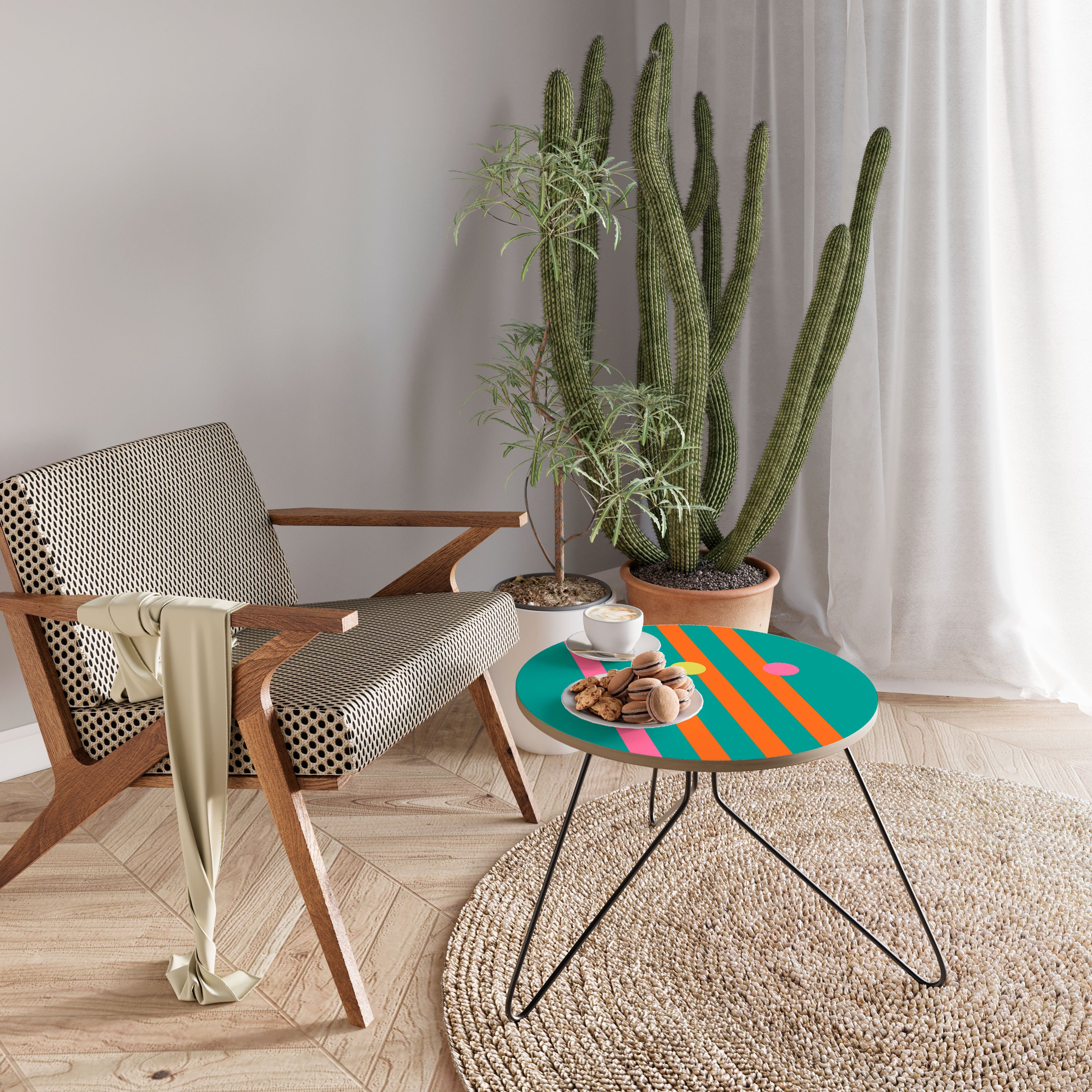 SOMEWHERE IN BETWEEN Soffbord