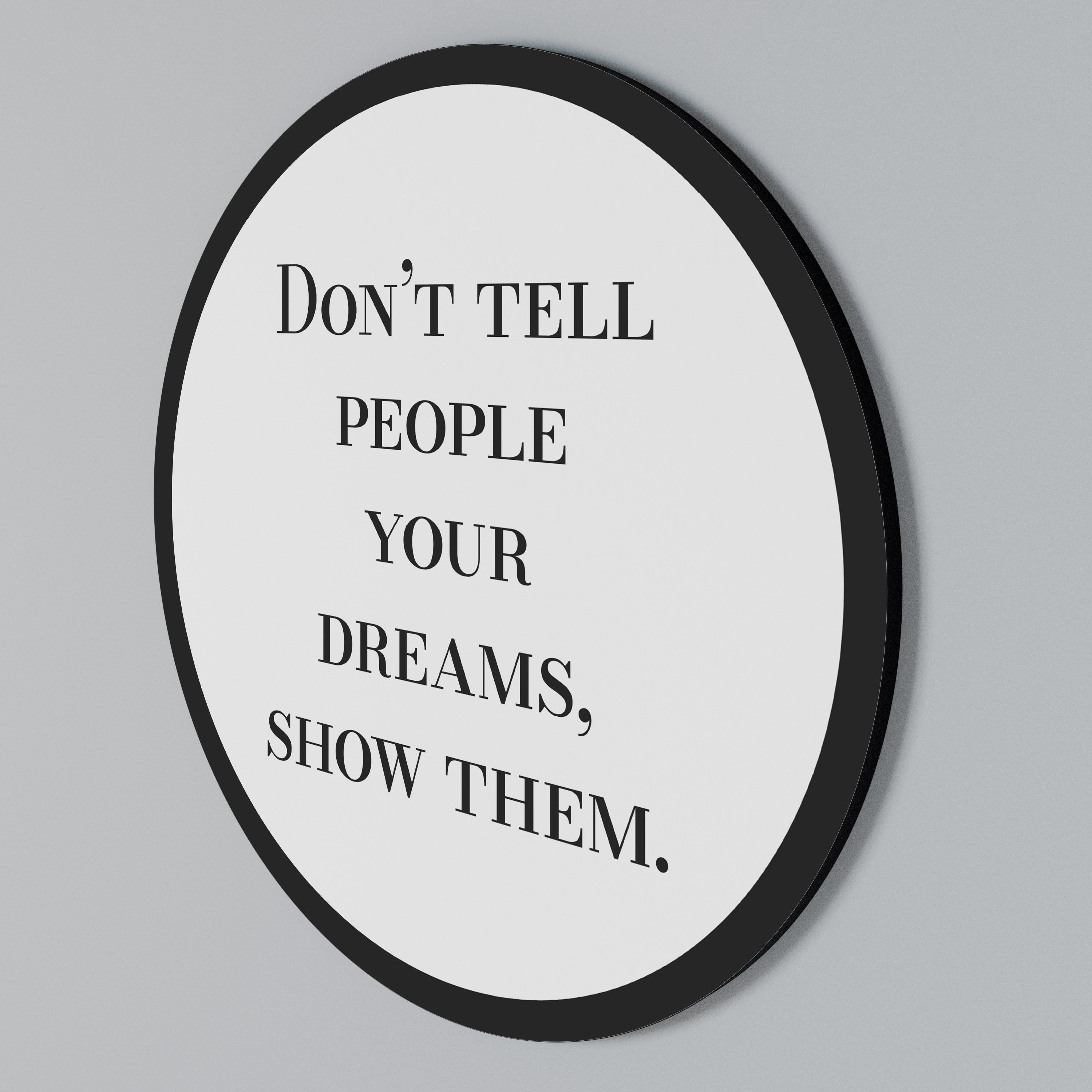 DREAMS IN ACTION Rund väggdekor