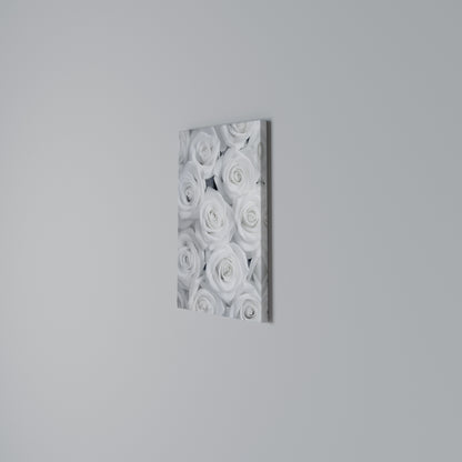 ELEGANCE IN WHITE Quadro em tela vertical