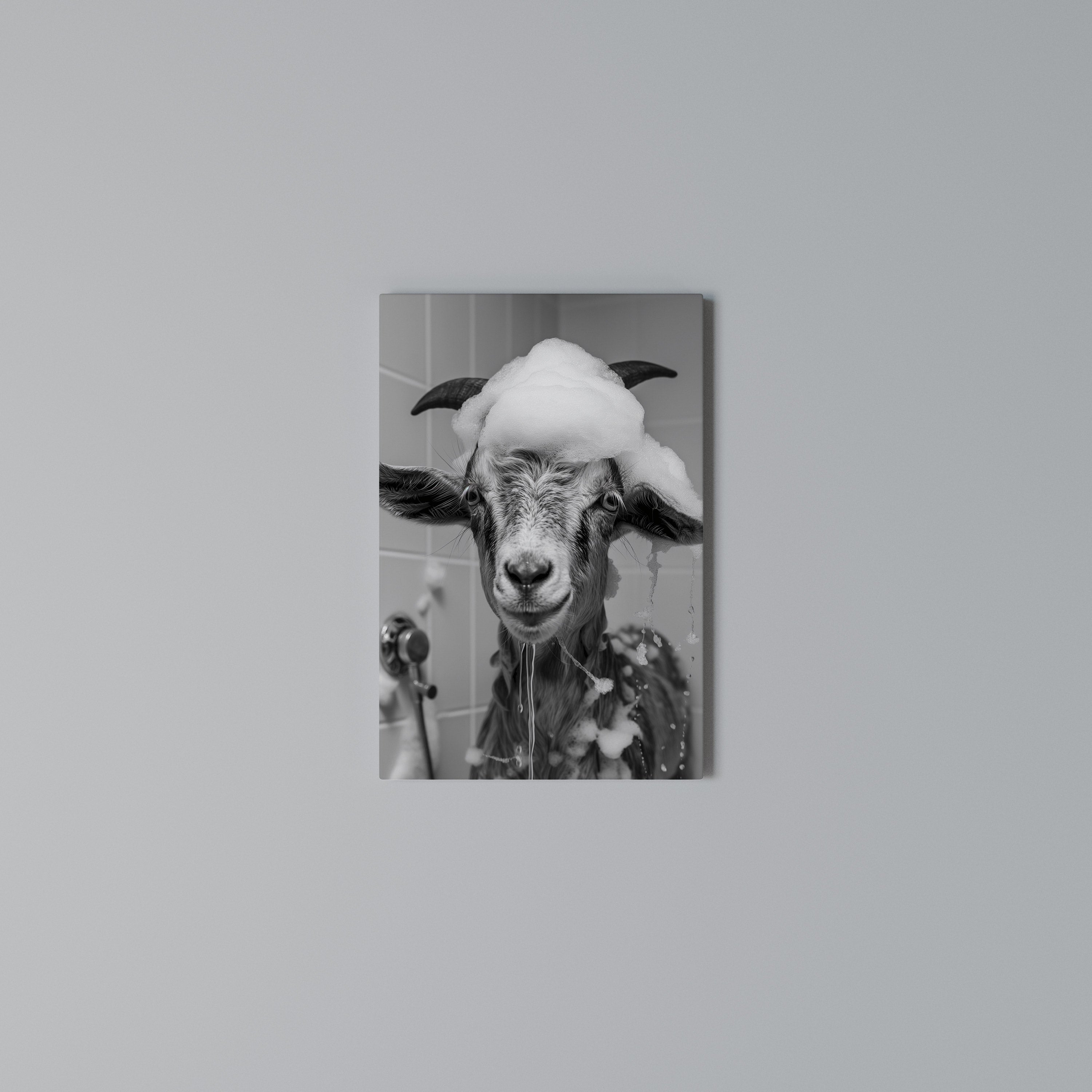 SOAPY GOAT GIGGLES Quadro em tela vertical