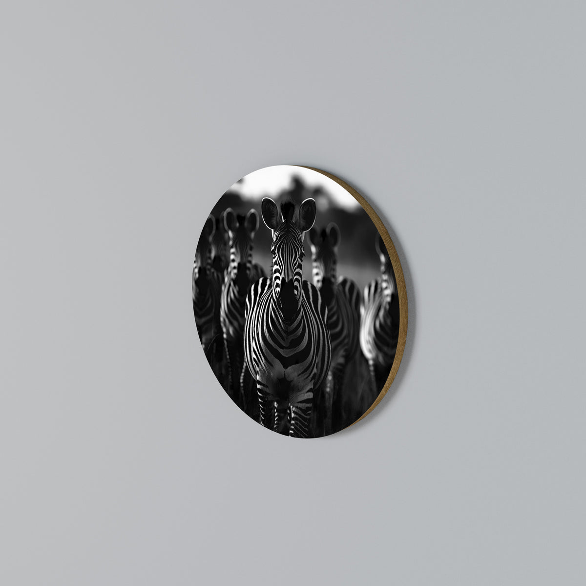 STRIPED SYMPHONY SAGA Round Wall Art