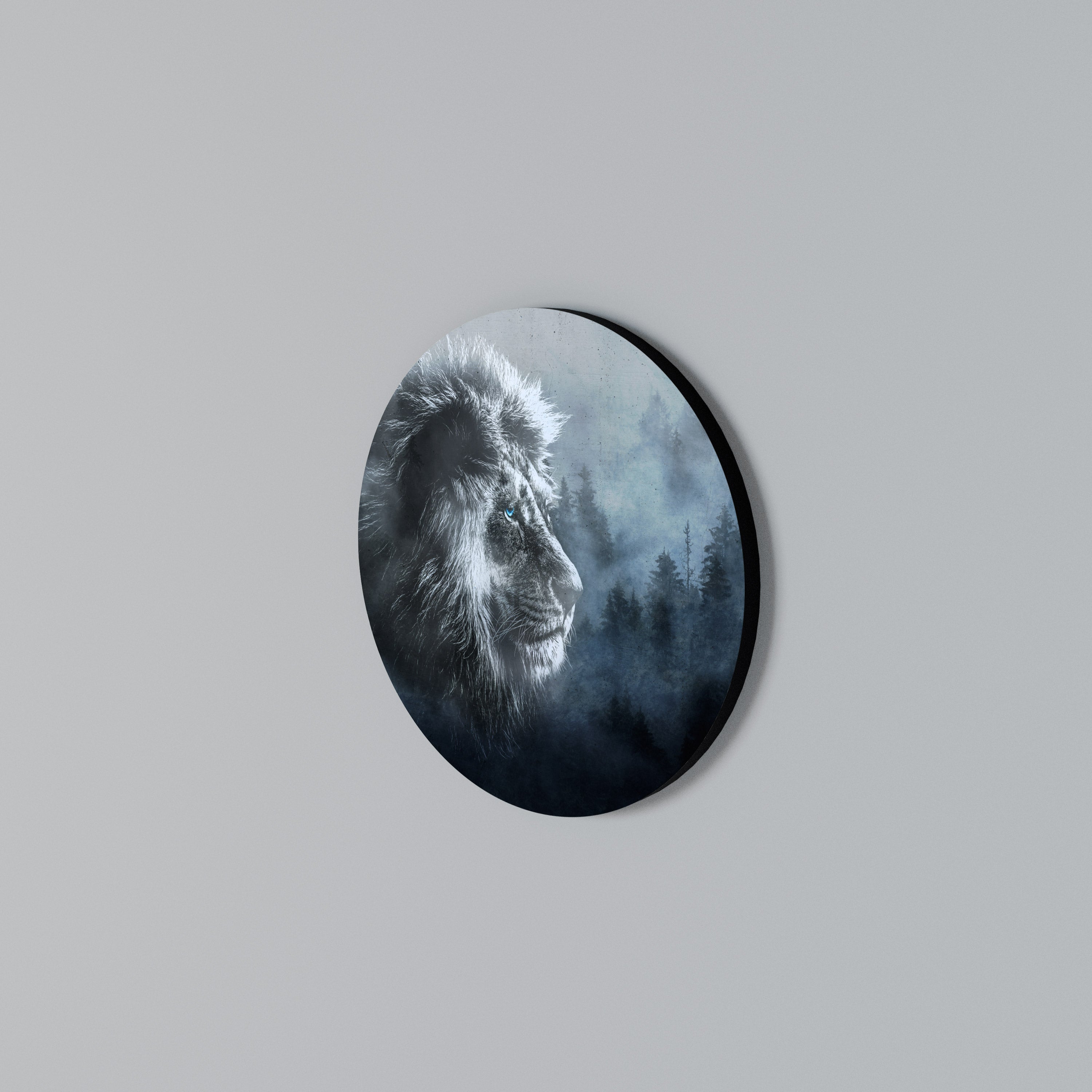 FROSTED ROYALTY Round Wall Art